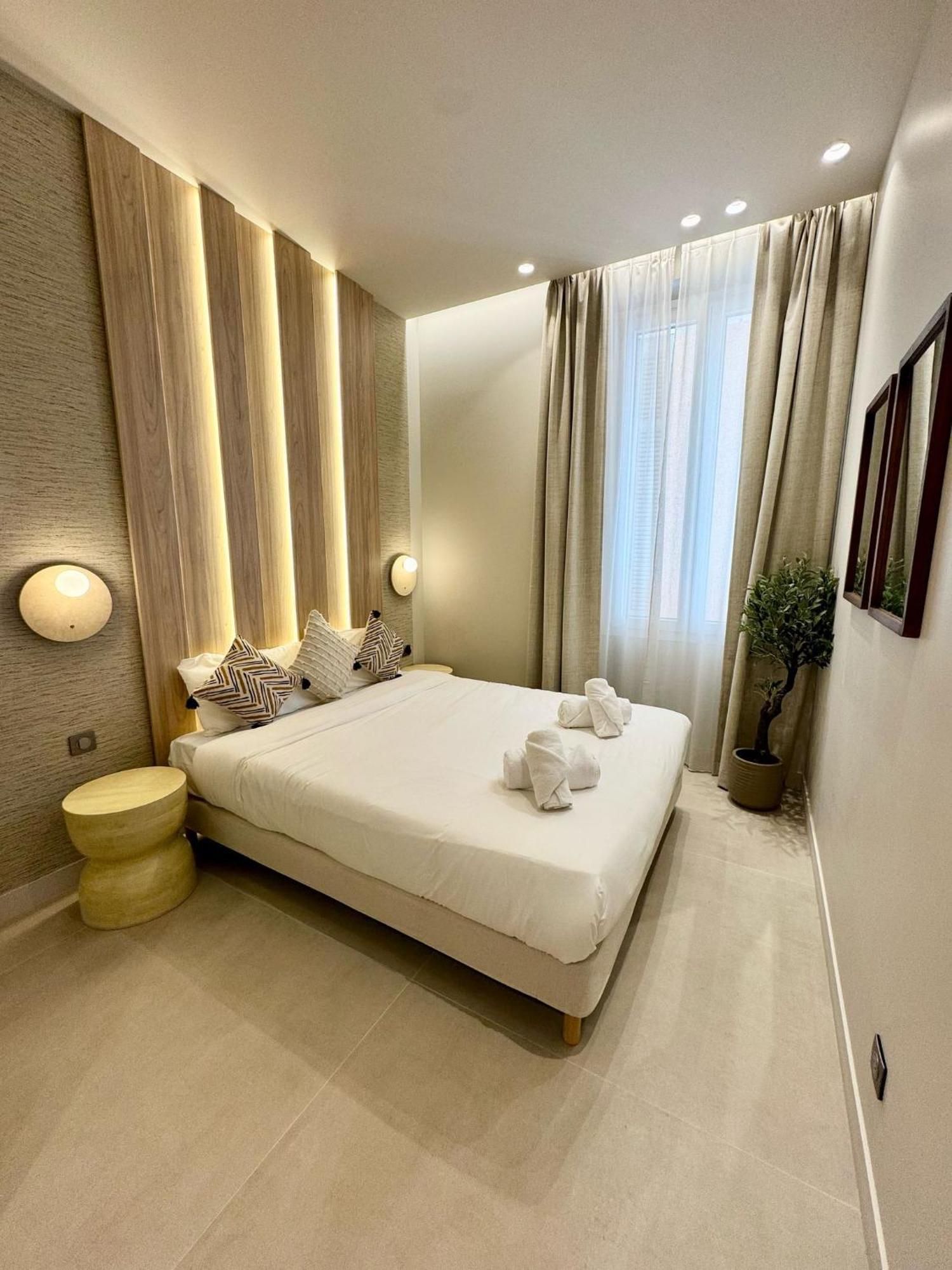 3 Avec Jardin Prive